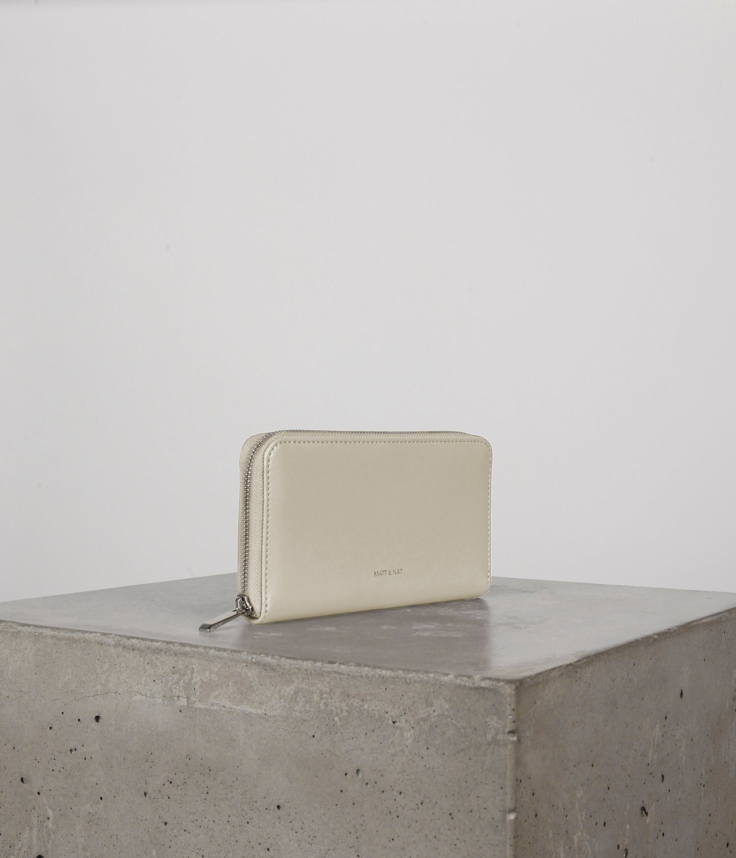 LEICI Vegan Wallet - UPPEAL™ | Color: Pearl - variant::pearl