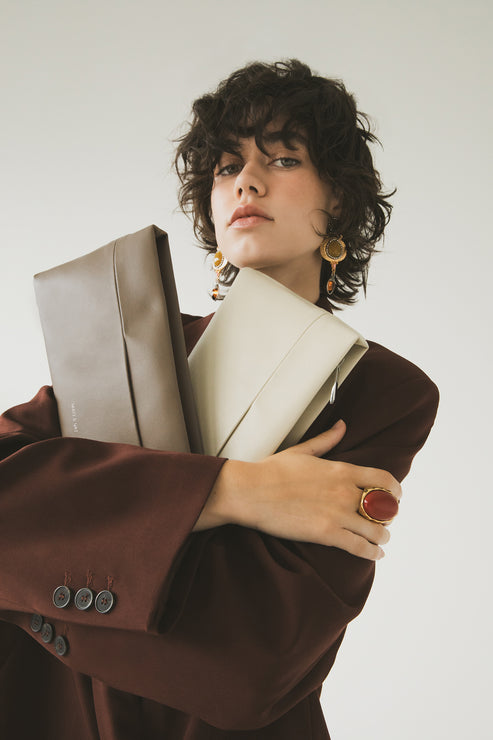 ORNELLA Vegan Clutch - UPPEAL™ | Color: Cappuccino - variant::cappuccino