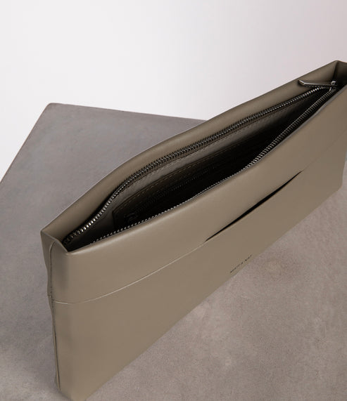 ORNELLA Vegan Clutch - UPPEAL™ | Color: Cappuccino - variant::cappuccino