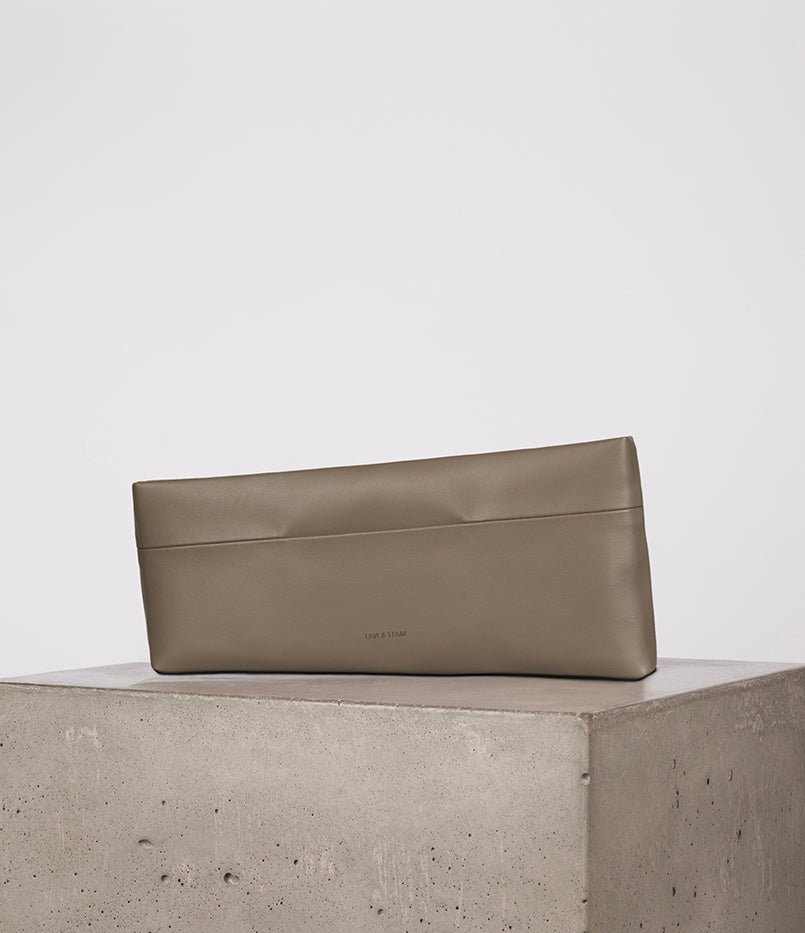 ORNELLA Vegan Clutch - UPPEAL™ | Color: Cappuccino - variant::cappuccino
