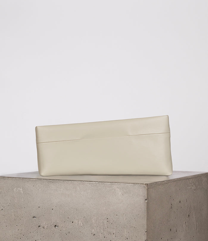 ORNELLA Vegan Clutch - UPPEAL™ | Color: Pearl - variant::pearl