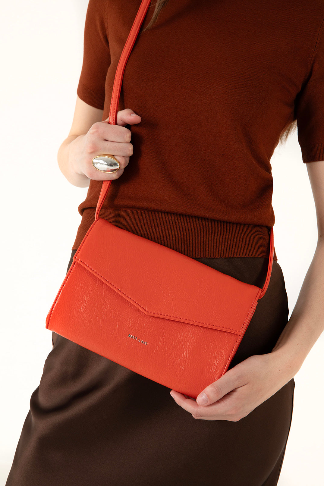 LILIAN Vegan Clutch – Theme | Color: Tomato- variant::tomato