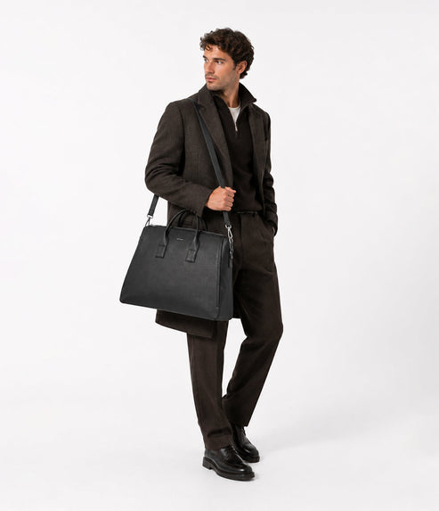 GIGI Vegan Weekender Bag - Grain | Color: Black - variant::black