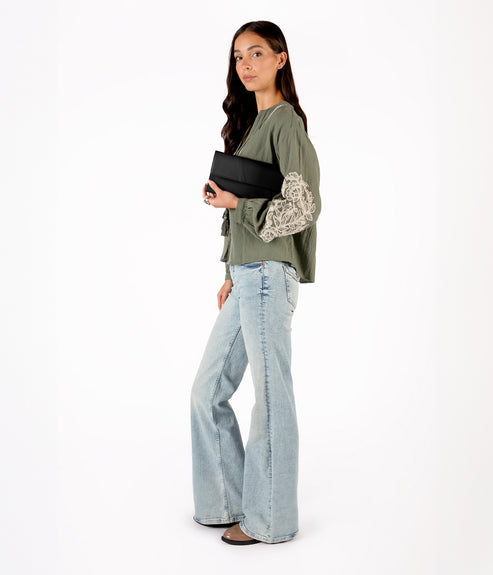 EDIA THEME CLUTCH SHOULDER BAG | Color: Tofully - variant::tofully