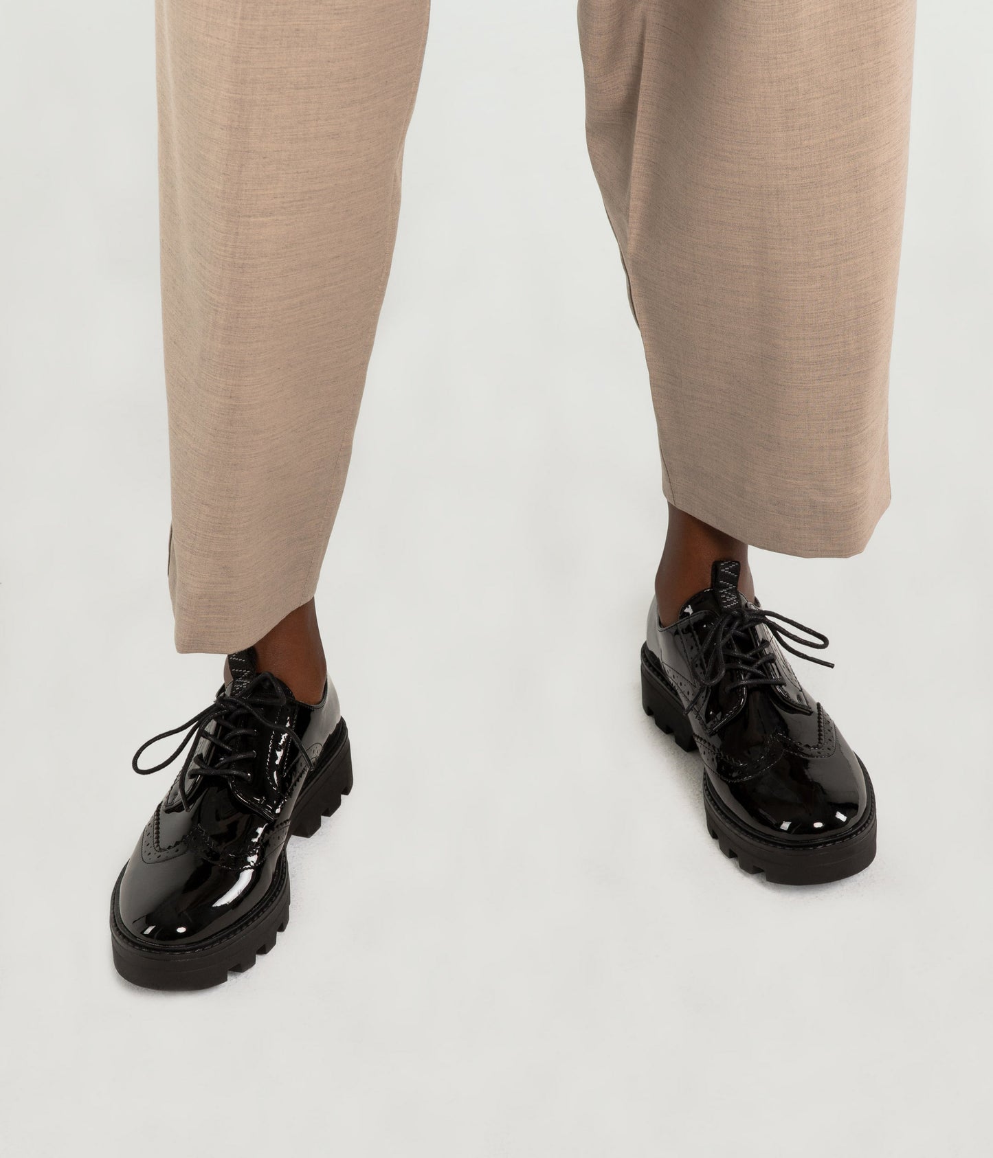 ITZA Women's Vegan Oxford Shoes | Color: Black - variant::black