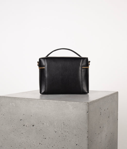 HANN Vegan Crossbody - UPPEAL™ | Color: Black - variant::black