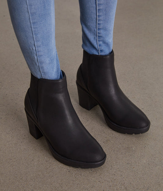 MONTROYAL Women's Vegan Boots | Color: Black - variant::black