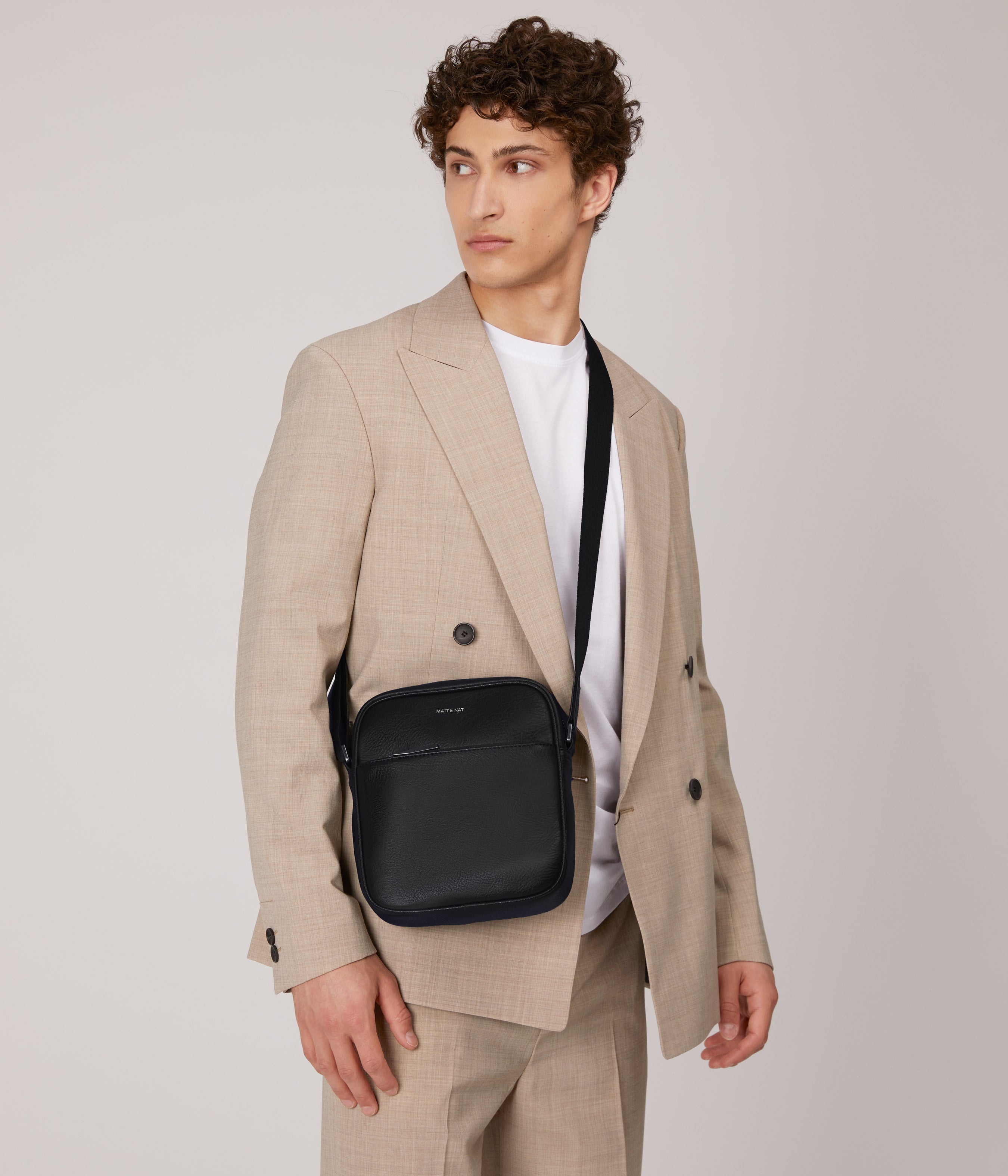 FW22-Dwell-CoenMini-black-2-1.