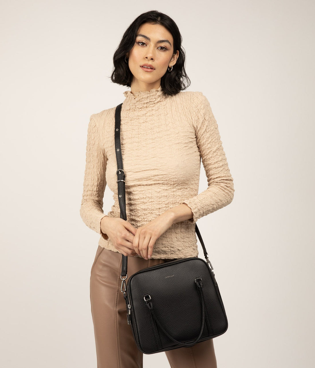 FW23-Purity-SabbiLg-Black-2-