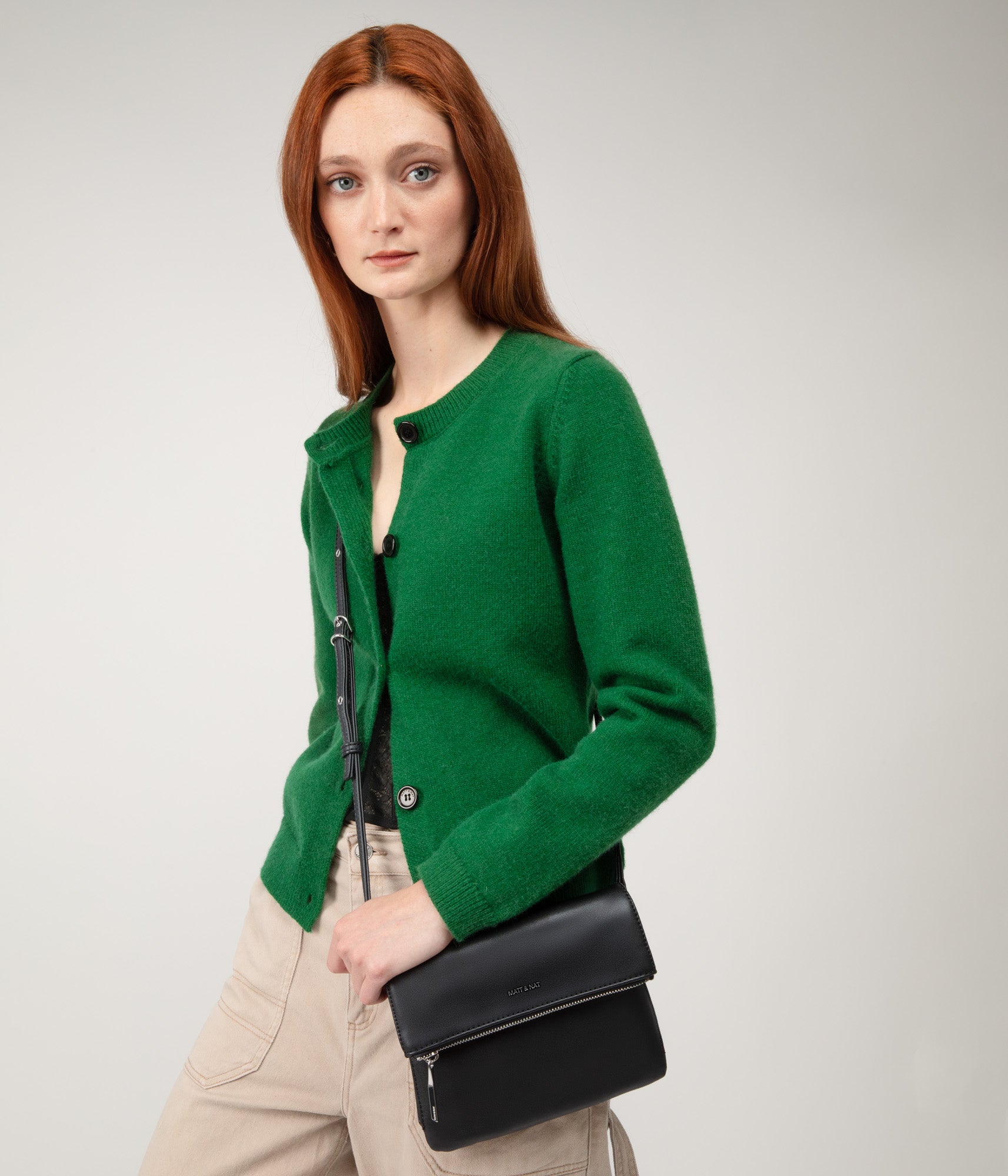 【ナイル】 Amazon.com: Transformers Toys Legacy Evolution Voyager Class