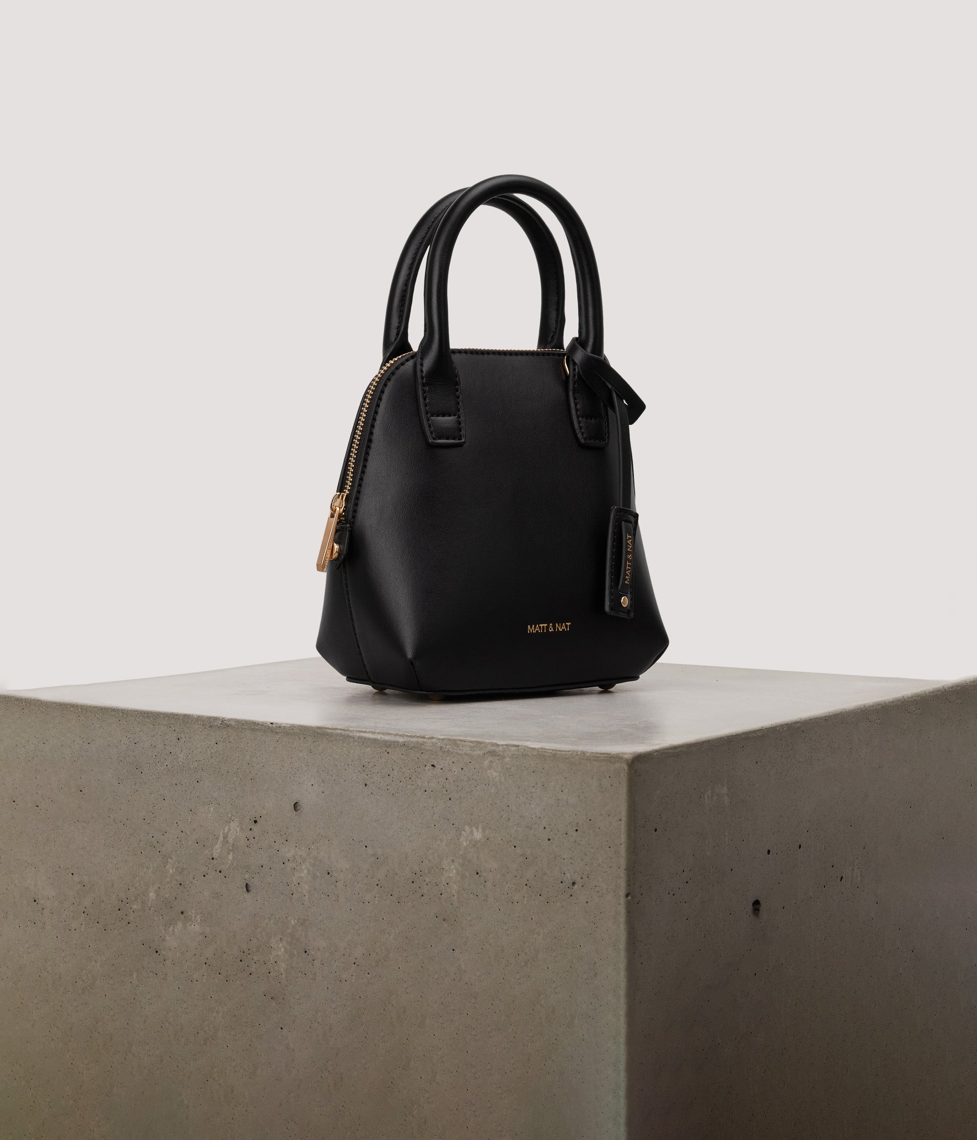 エレガントなデザイン【MATT & NAT】GESSI MINI SATCHEL エレガントなデザイン【MATT & NAT】GESSI MINI SATCHEL