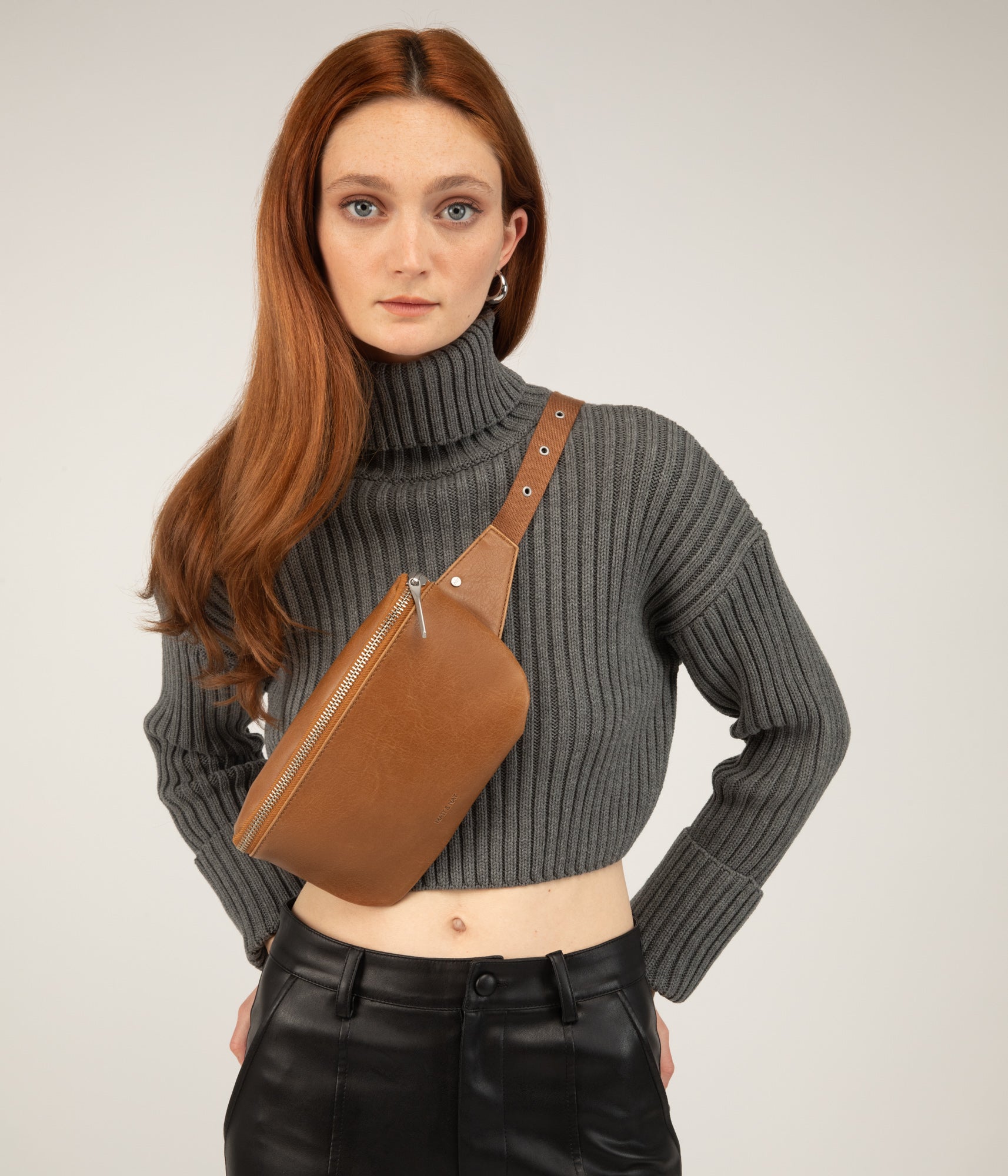 【MATT & NAT】ヴィーガンレザー・クロスボディー・ベルトバッグ VIE Vegan Fanny Pack - Vintage | Matt & Nat USA