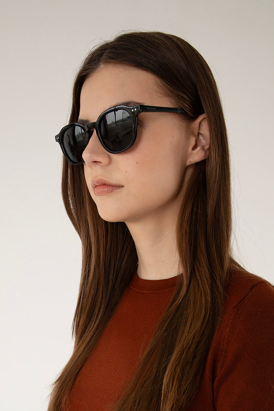 NIKA Round Foldable Recycled Sunglasses | Color: Black - variant::black
