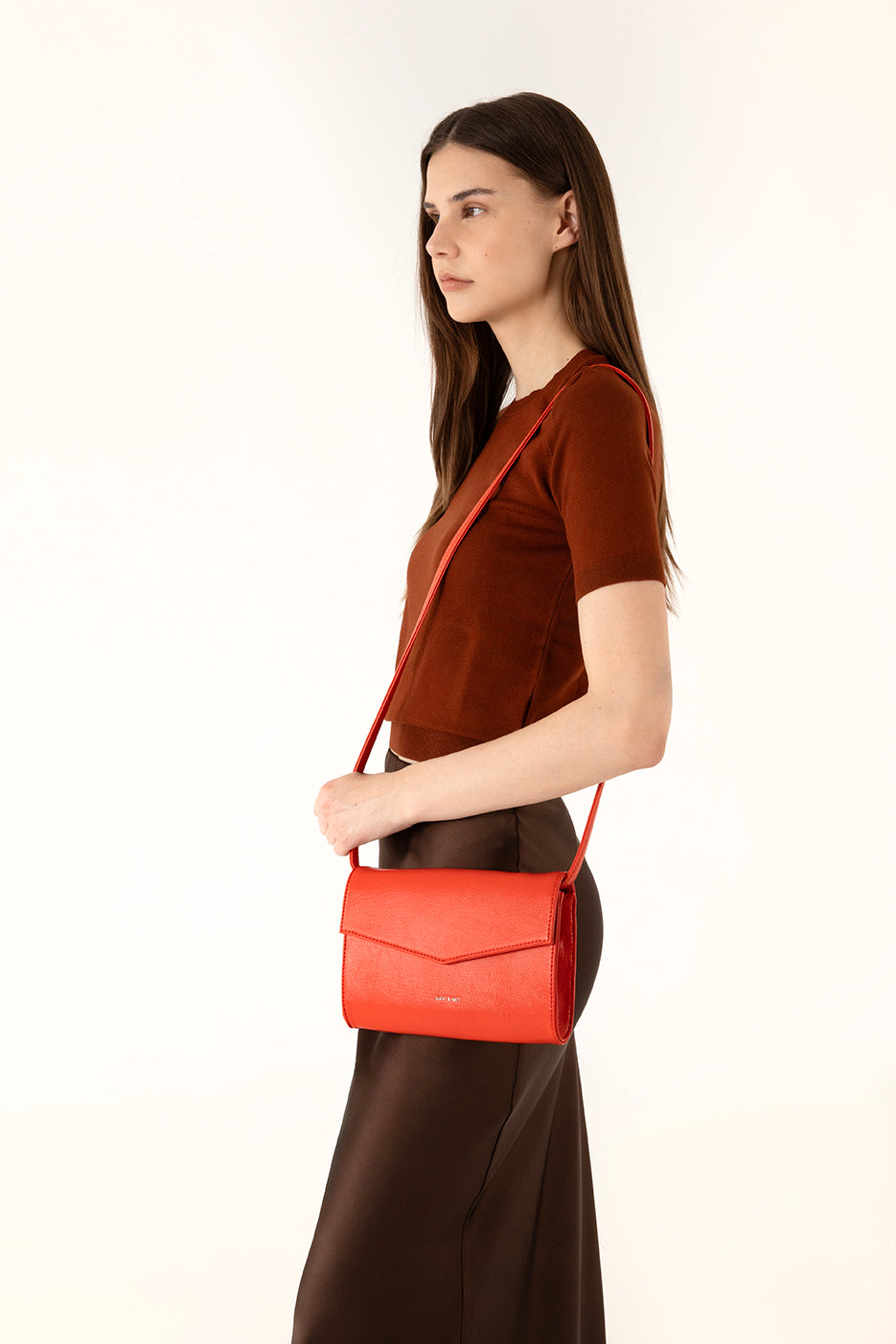 LILIAN Vegan Clutch – Theme | Color: Tomato- variant::tomato