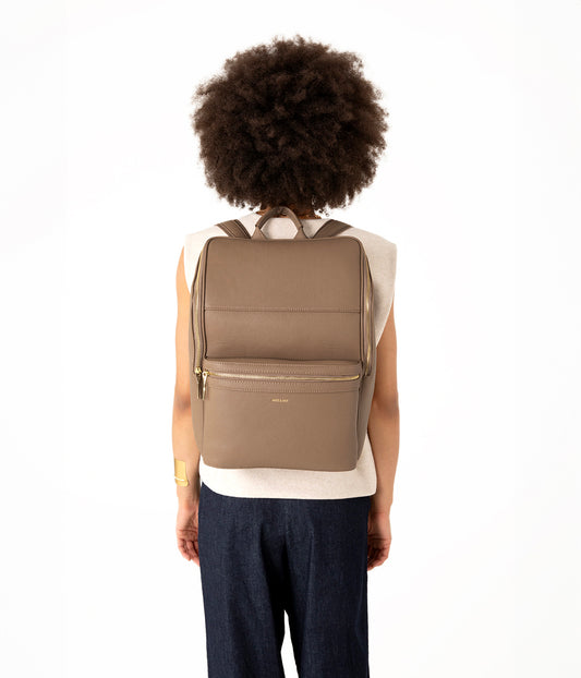 REMI Vegan Backpack – Grain | Color: Fudge - variant::fudge