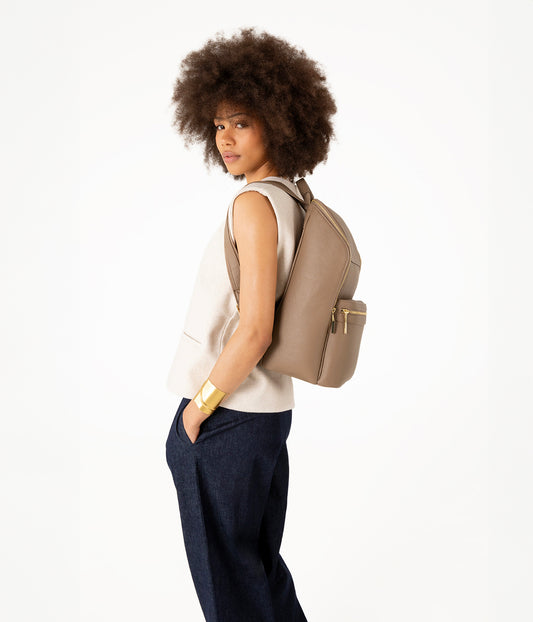 REMI Vegan Backpack – Grain | Color: Fudge - variant::fudge