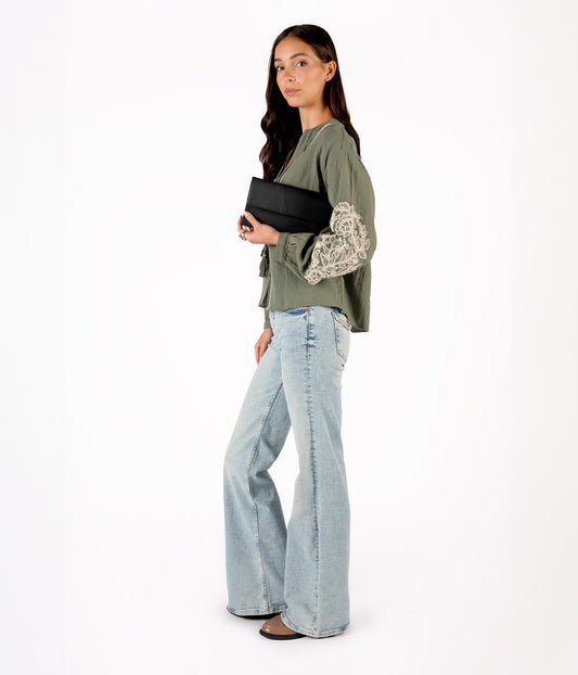 EDIA THEME CLUTCH SHOULDER BAG | Color: Lunar - variant::lunar