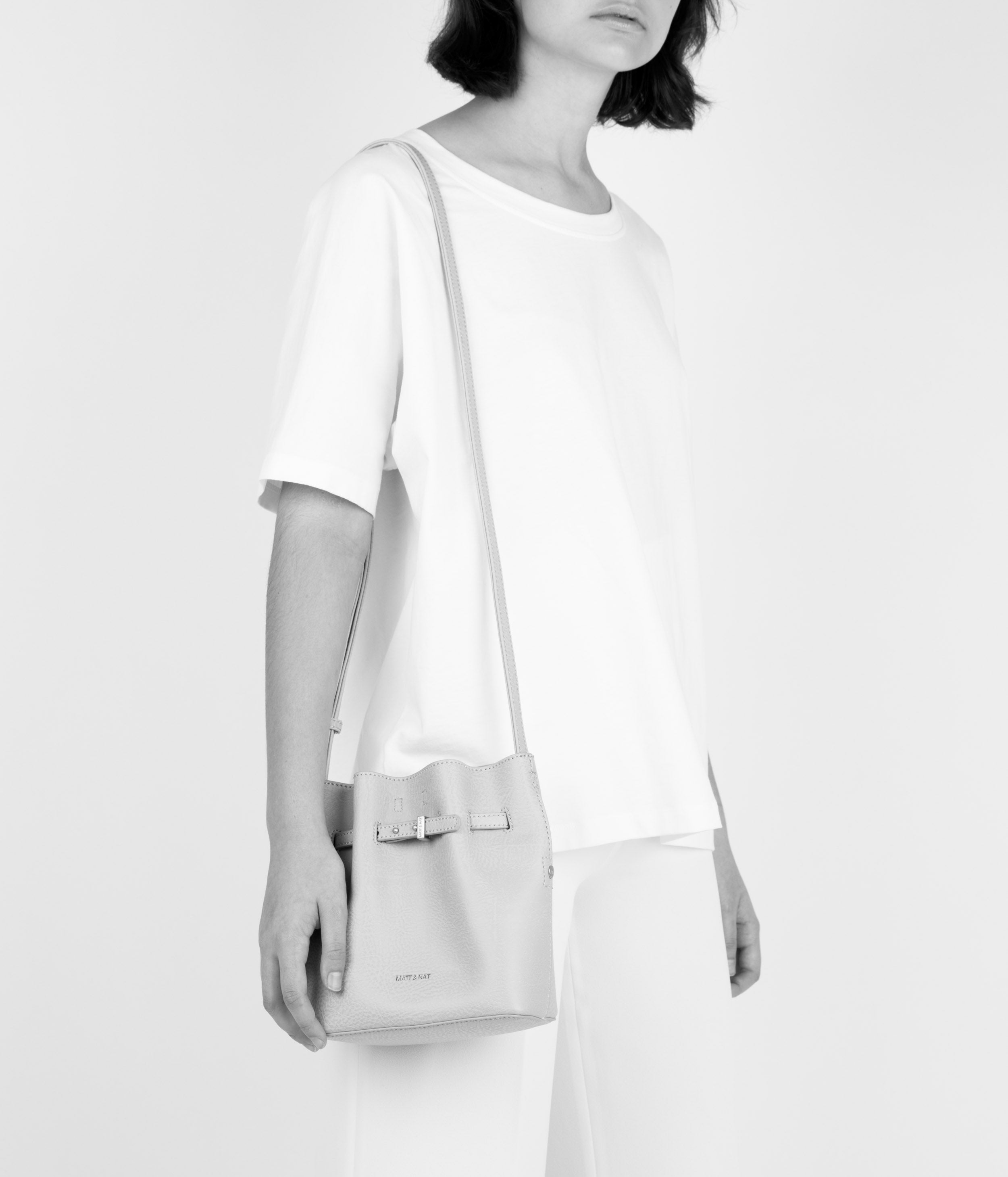 LEXIMINI Vegan Bucket Bag - Dwell | Matt & Nat USA