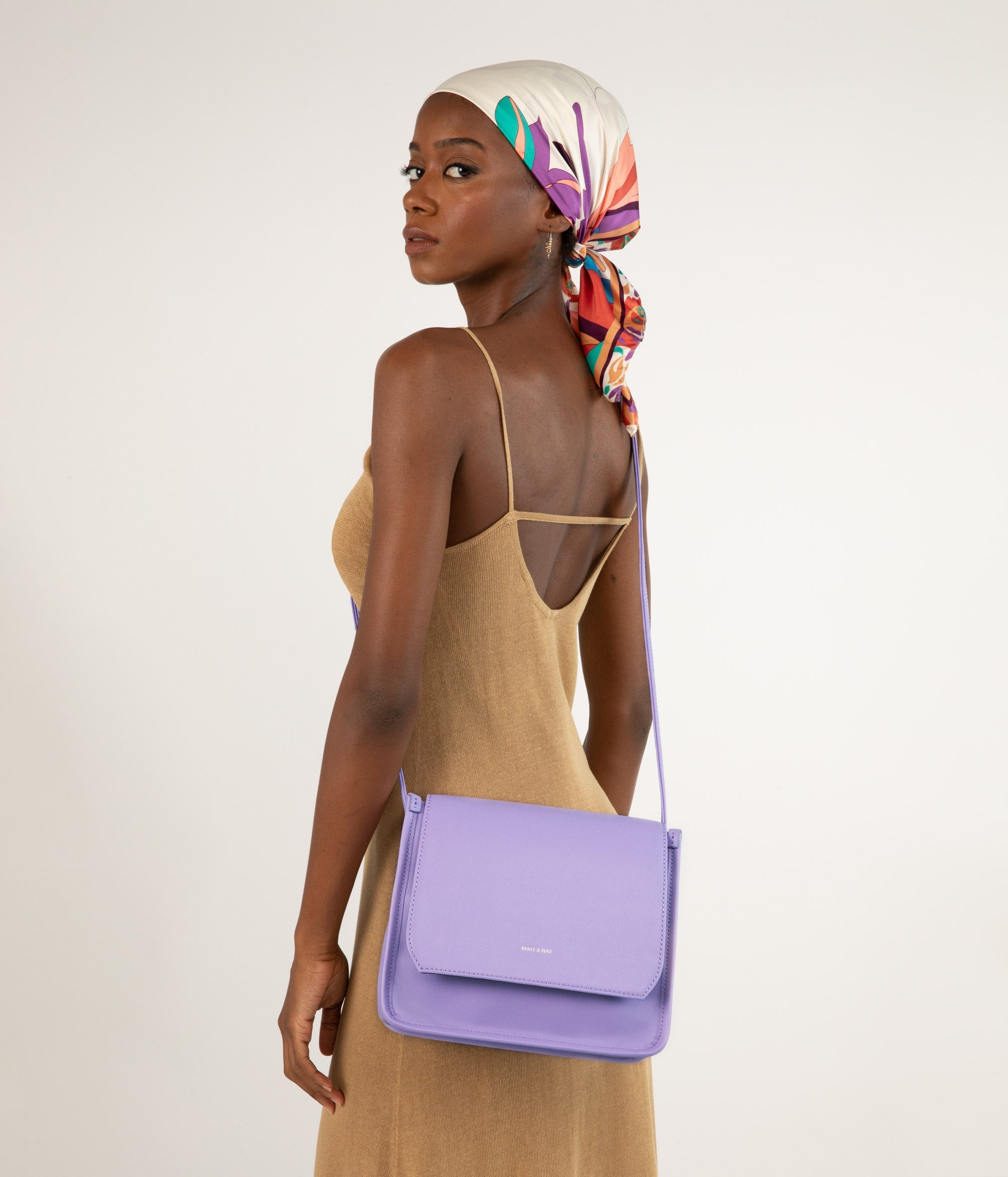 ★MATT&NAT★ヴィーガン★カラー豊富★ポーチ付★バケットバッグ LEV Vegan Crossbody Bag - Arbor | Matt & Nat USA