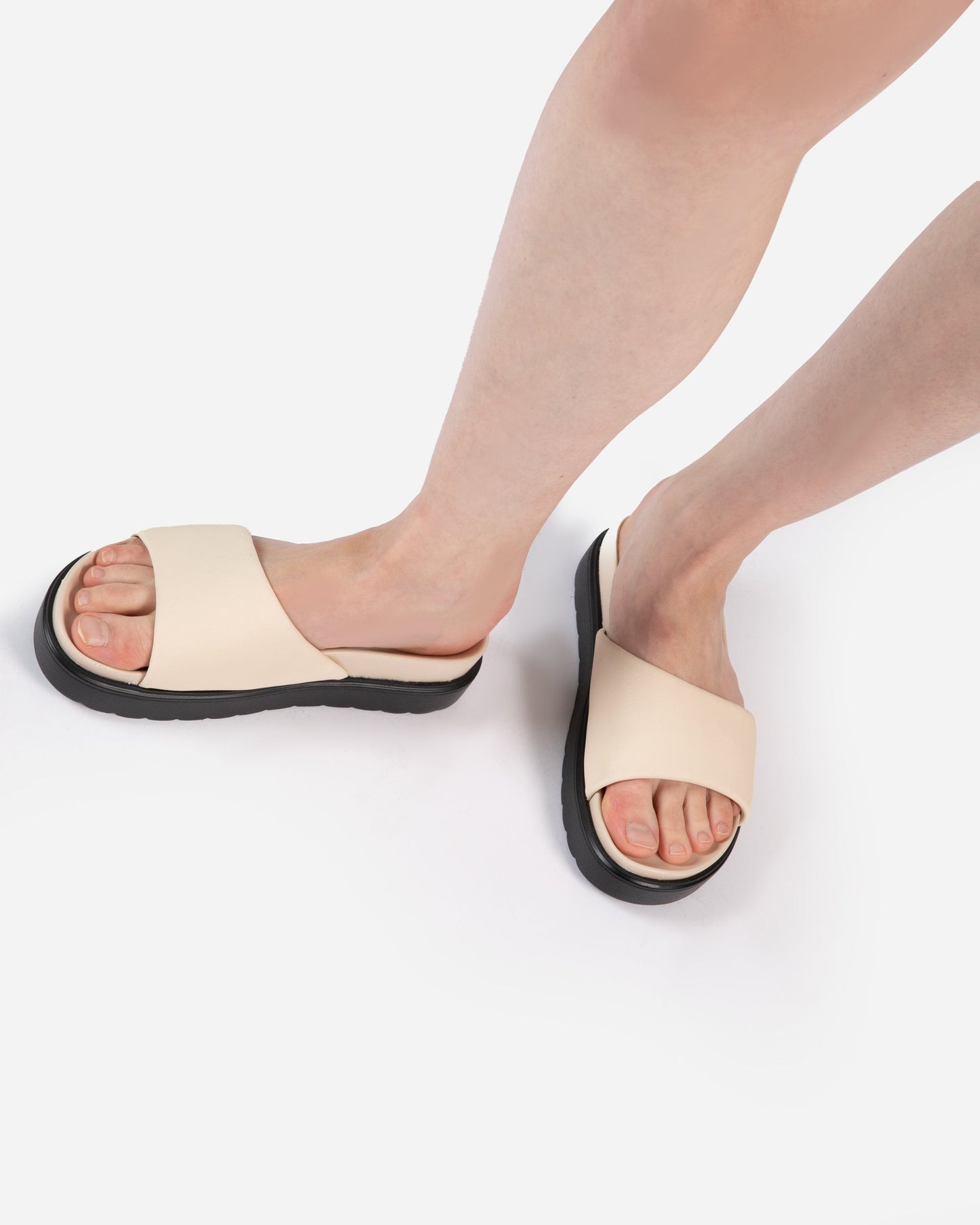 TOYO Women’s Vegan Sandals | Color: Black - variant::black