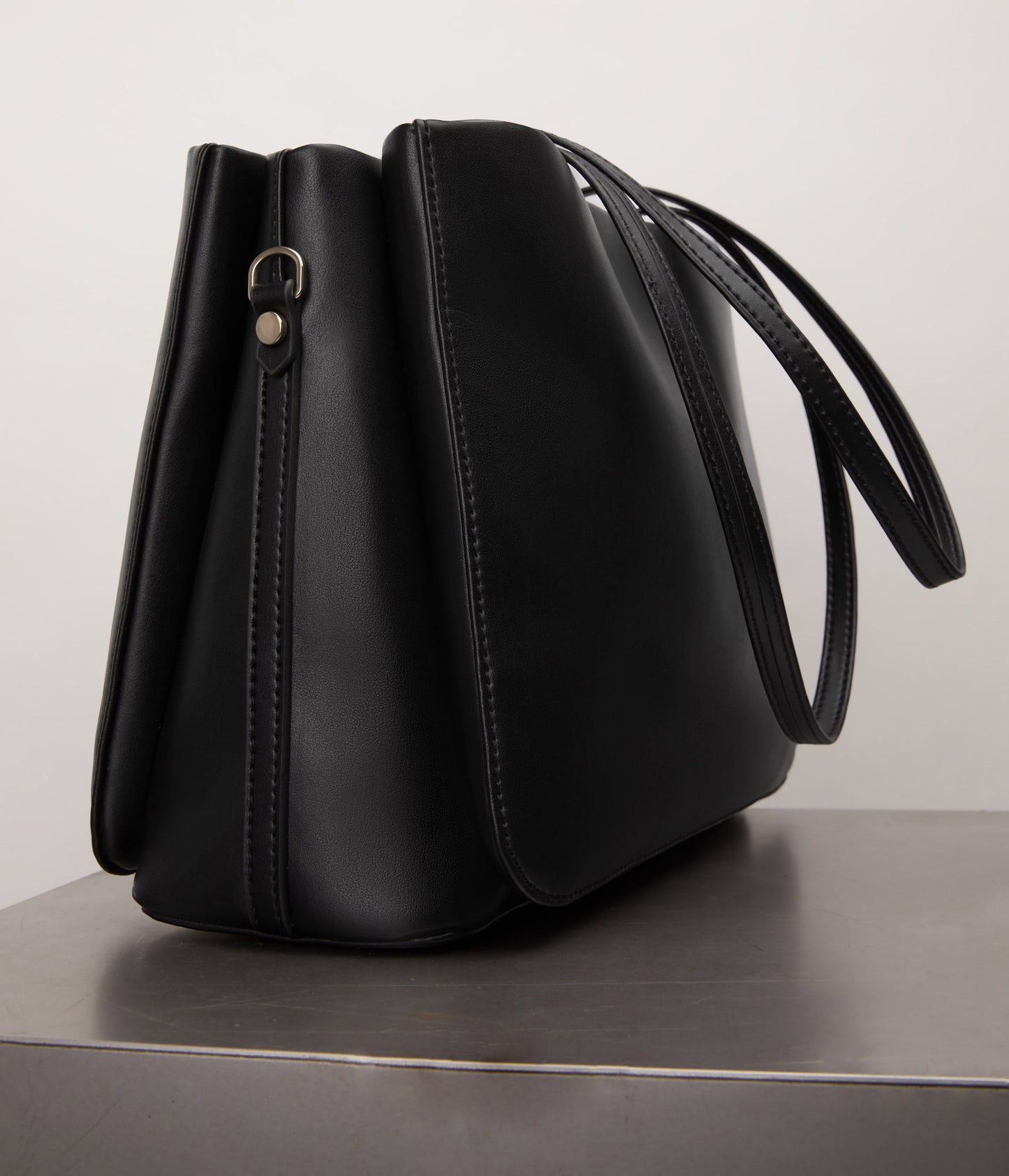 MAIA Vegan Tote Bag - APPLESKIN™ | Color: Black - variant::black